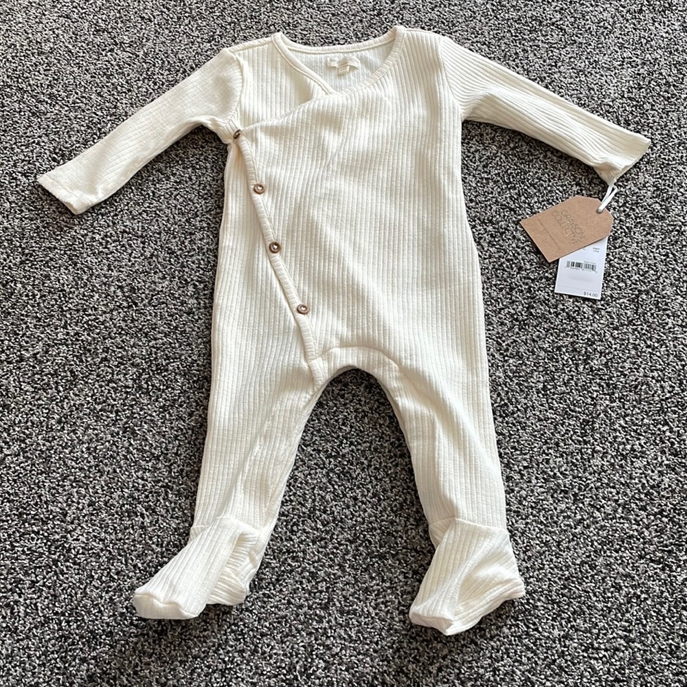Grayson Collective White Romper, Size 6-9 months
